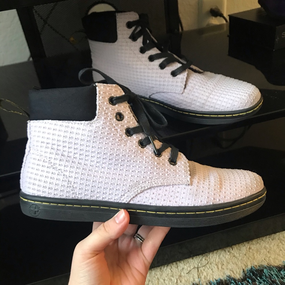 RARE lavender Doc Marten Air Wair 💜💜